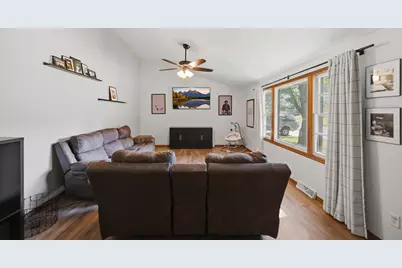 1104 Elm Place, Dixon, IL 61021 - Photo 6