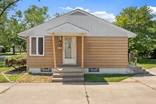 99 Indianwood Dr, Thornton, IL 60476 - Photo 2
