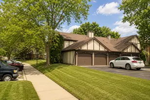 4780 Calvert Dr, Rolling Meadows, IL 60008 - Photo 12