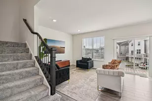 1077 Moraine Dr, South Elgin, IL 60177 - Photo 2