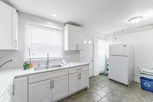 409 Englewood Ave, Hillside, IL 60162 - Photo 8