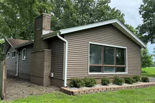 28542 S Walleye Ln, Wilmington, IL 60481 - Photo 2