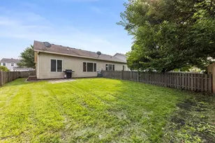 2822 Oakmont Dr, Montgomery, IL 60538 - Photo 18