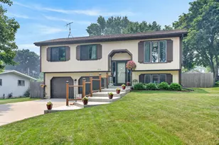 3215 Vista Terrace, McHenry, IL 60050 - Photo 1