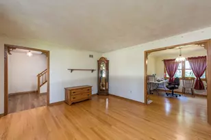 512 Cavin Ave, Winthrop Harbor, IL 60096 - Photo 4