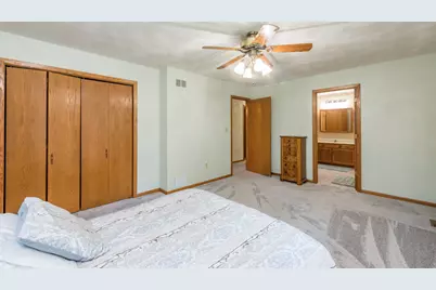 512 Cavin Avenue, Winthrop Harbor, IL 60096 - Photo 22