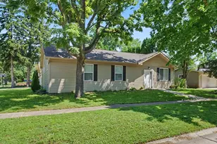 2014 Winchester Dr, Champaign, IL 61821 - Photo 4