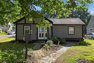 602 S Ottawa Ave, Dixon, IL 61021 - Photo 1