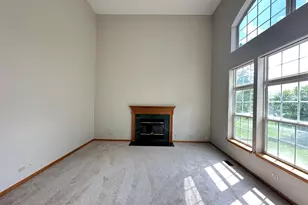 285 Shipland Dr, Crystal Lake, IL 60012 - Photo 8