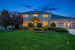 2207 Leverenz Rd, Naperville, IL 60564 - Photo 2