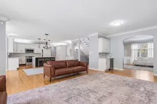 2207 Leverenz Rd, Naperville, IL 60564 - Photo 14
