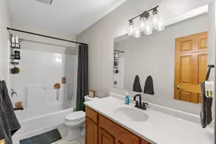 531 Meadow Ln, Hinckley, IL 60520 - Photo 22