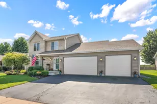 531 Meadow Ln, Hinckley, IL 60520 - Photo 2