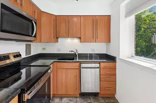 539 W Stratford Pl, Chicago, IL 60657 - Photo 12