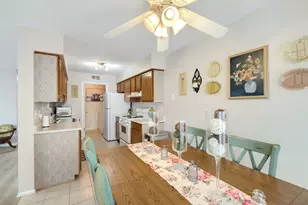 177 Village Creek Dr, Lake in the Hills, IL 60156 - Photo 10