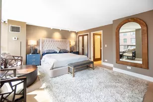 110 E Delaware Pl, Chicago, IL 60611 - Photo 16
