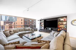 110 E Delaware Pl, Chicago, IL 60611 - Photo 4
