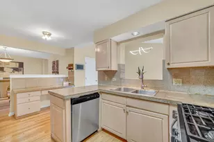 206 Albert Dr, Vernon Hills, IL 60061 - Photo 12