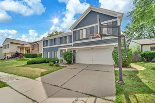206 Albert Dr, Vernon Hills, IL 60061 - Photo 2
