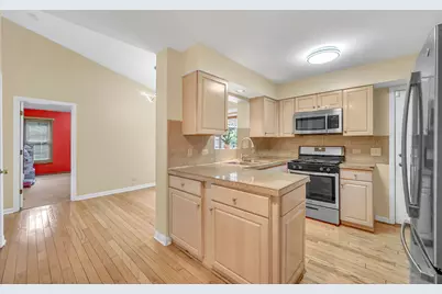 206 Albert Drive, Vernon Hills, IL 60061 - Photo 10