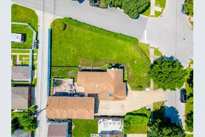 5261 Mulford Street, Skokie, IL 60077 - Photo 2