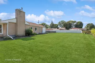 5261 Mulford St, Skokie, IL 60077 - Photo 20