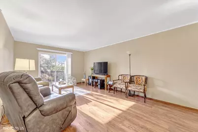 8232 Niles Center Road #311, Skokie, IL 60077 - Photo 4
