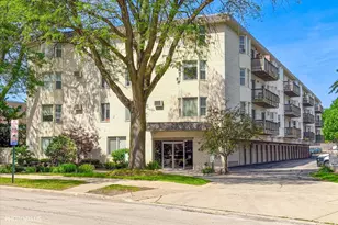 8232 Niles Center Rd, Skokie, IL 60077 - Photo 2
