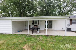 631 Robert Dr, Bourbonnais, IL 60914 - Photo 8