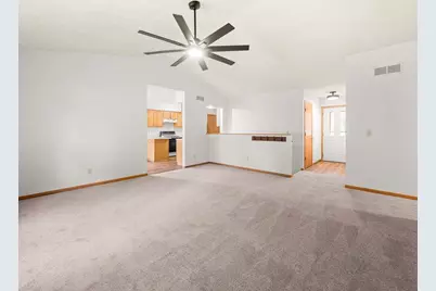 510 W Hitt Street, Mount Morris, IL 61054 - Photo 2