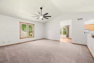 510 W Hitt St, Mount Morris, IL 61054 - Photo 6