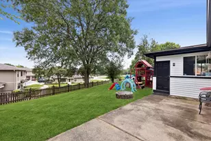 5701 Bedford Ct, Hanover Park, IL 60133 - Photo 26