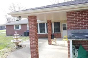 2775 E Riverview Dr, Kankakee, IL 60901 - Photo 8