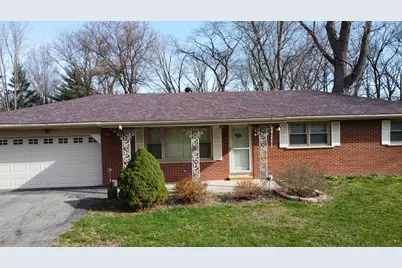 2775 E Riverview Drive, Kankakee, IL 60901 - Photo 2