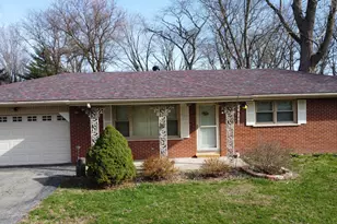 2775 E Riverview Dr, Kankakee, IL 60901 - Photo 2