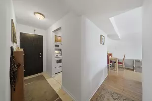 6135 W 94th St, Oak Lawn, IL 60453 - Photo 6