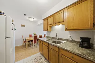 6135 W 94th St, Oak Lawn, IL 60453 - Photo 12