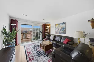 6135 W 94th St, Oak Lawn, IL 60453 - Photo 2