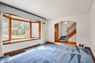 10440 S Hamlin Ave, Chicago, IL 60655 - Photo 6