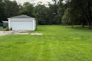 3S471 Pattermann Rd, Warrenville, IL 60555 - Photo 2