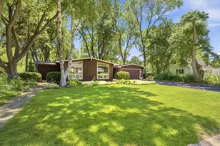 1305 Alicia Dr, Morris, IL 60450 - Photo 1