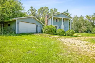3637 Baxter Rd, Rockford, IL 61109 - Photo 2