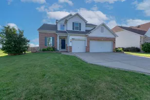 907 Wildflower Dr, Shorewood, IL 60404 - Photo 2