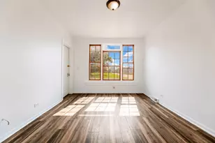 12758 Wood St, Blue Island, IL 60406 - Photo 2