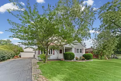 2205 Bluebird Lane, Rolling Meadows, IL 60008 - Photo 2