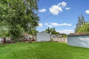 2205 Bluebird Ln, Rolling Meadows, IL 60008 - Photo 24