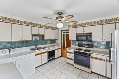 2205 Bluebird Lane, Rolling Meadows, IL 60008 - Photo 6