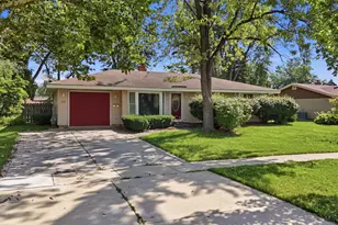 1624 W Weathersfield Way, Schaumburg, IL 60193 - Photo 4