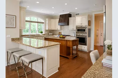 130 S Madison Street, Hinsdale, IL 60521 - Photo 8