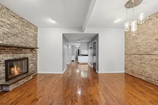 1030 W Byron St, Chicago, IL 60613 - Photo 8